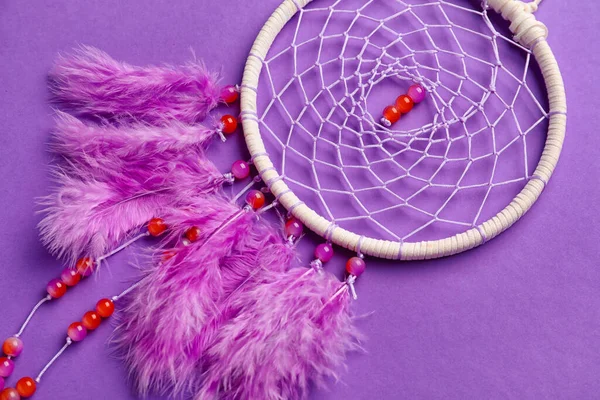 Dream Catcher Purple Background Closeup — Stock Photo, Image