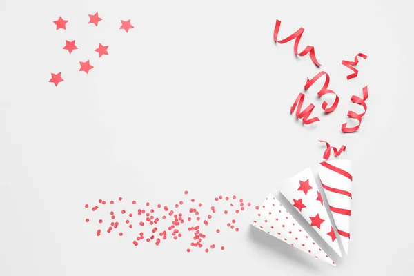 Party Cones Serpentine Stars Confetti Light Background — Stock Photo, Image