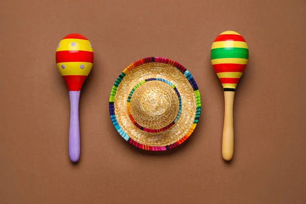 Mexican Maracas Sombrero Hat Brown Background — Stock Photo, Image