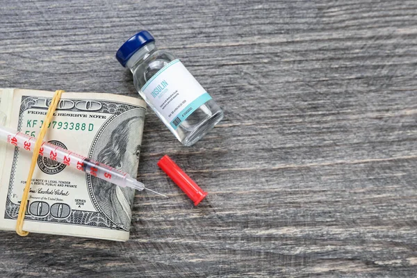 Insulin Syringe Money Dark Wooden Background Expensive Medicine Concept — Stock Photo, Image