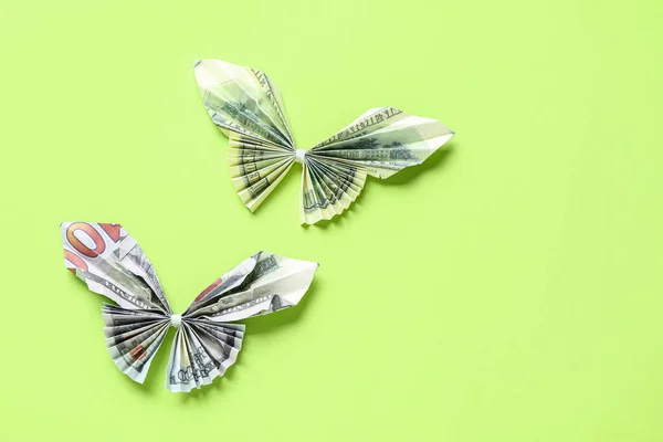 Borboletas Origami Feitas Notas Dólar Sobre Fundo Verde — Fotografia de Stock