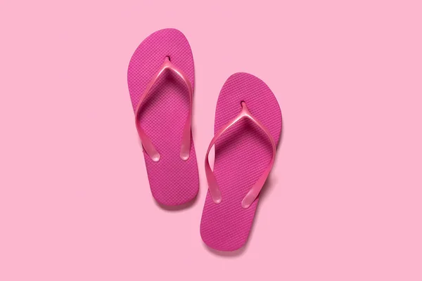 Flip Flops Rózsaszín Háttér Felső Nézet — Stock Fotó