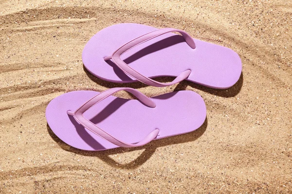 Lilac Flip Flops Sand Top View — Stock Photo, Image