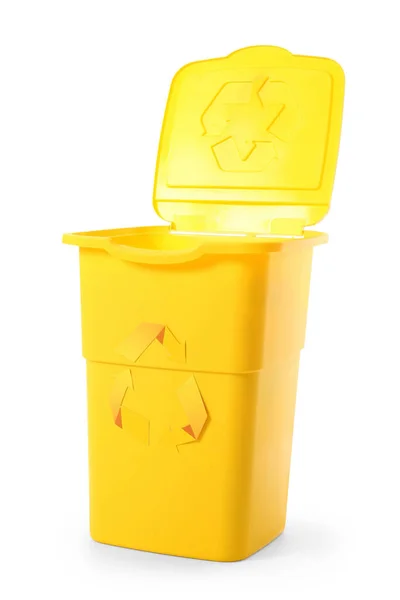 Beyazda Izole Edilmiş Çöp Için Sarı Konteynır Geri Dönüşüm Kavramı — Stok fotoğraf