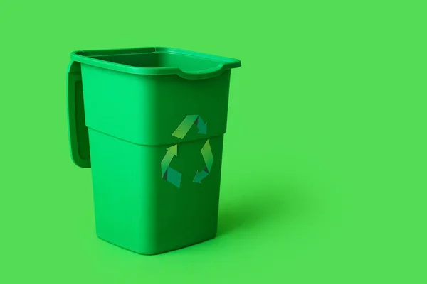 Contenedor Para Basura Sobre Fondo Verde Concepto Reciclaje — Foto de Stock