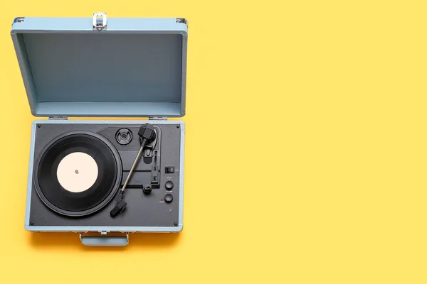 Record Player Vinyl Disk Yellow Background — Stock Photo, Image