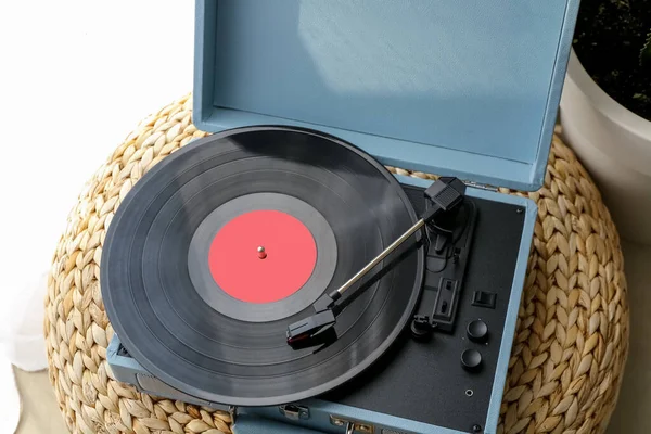 Record Player Vinyl Disk Pouf Room Closeup — Stock Photo, Image