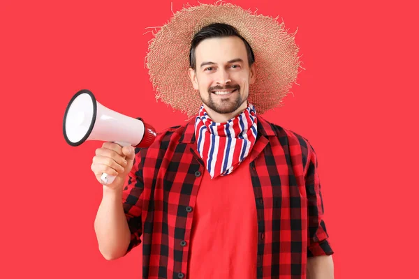 Schöner Mann Mit Megafon Auf Rotem Hintergrund Fest Junina Juni — Stockfoto