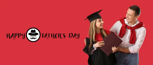 Gelukkige Vrouwelijke Student Met Haar Vader Rode Achtergrond Wenskaart Voor — Stockfoto