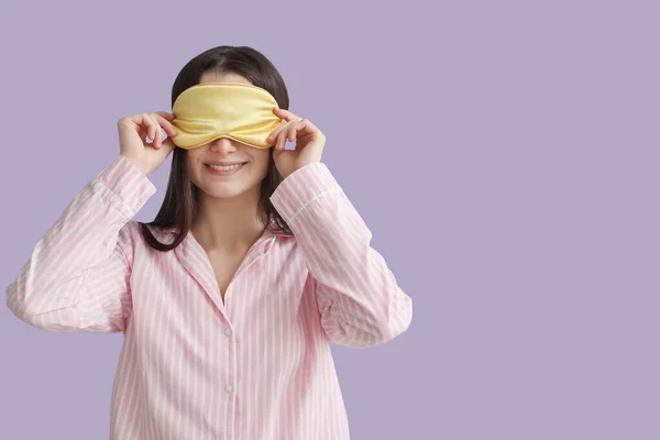 Young Woman Sleeping Mask Lilac Background — Stockfoto