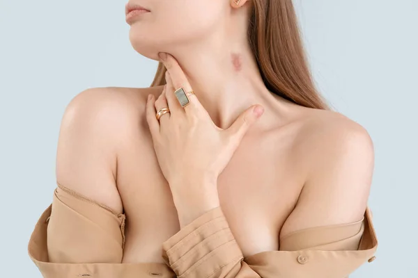 Beautiful Young Woman Love Bite Her Neck Grey Background Closeup — Stock Photo, Image