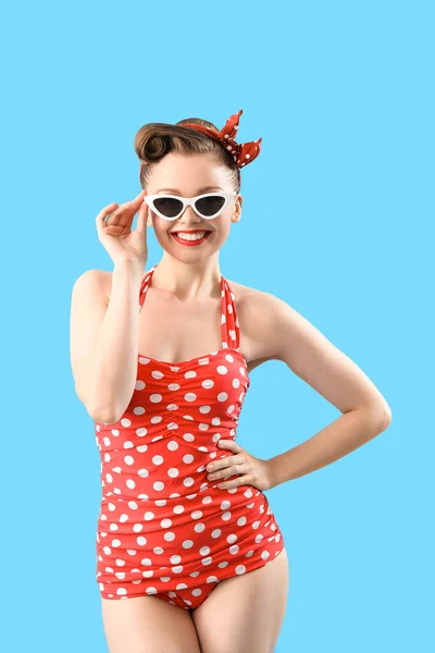 Young Pin Woman Polka Dot Swimsuit Blue Background — ストック写真