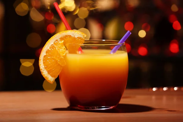 맛있는 테킬라 선라이즈 과뿌연 오렌지 슬라이스 — 스톡 사진