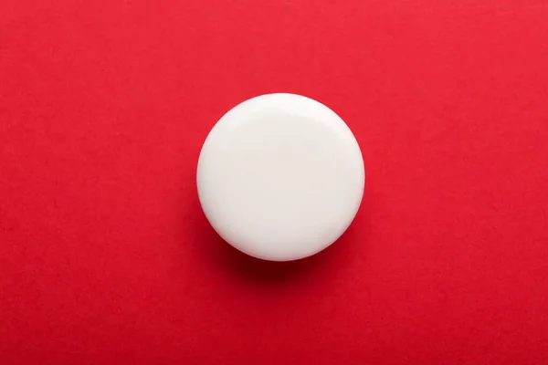 Blank White Badge Red Background — Stock Photo, Image