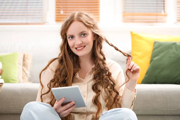 Beautiful Redhead Woman Tablet Computer Home — Stock Photo, Image