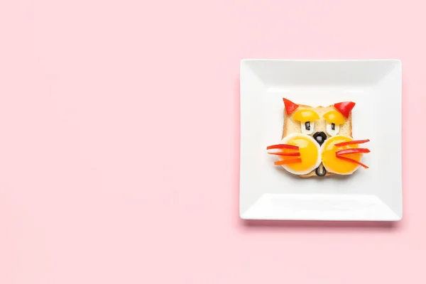 Plate Funny Children Breakfast Shape Cat Pink Background — Stock Photo, Image