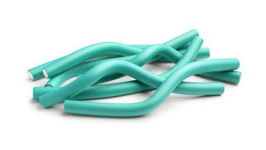 Beyaz arka plan üzerinde izole saç curlers