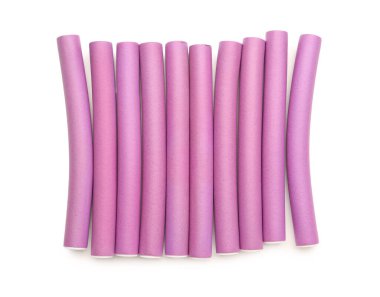 Beyaz arka plan üzerinde izole saç curlers