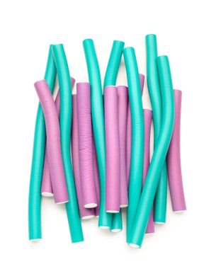 Beyaz arka plan üzerinde izole saç curlers