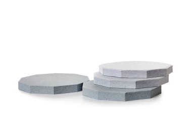 Dekoratif podyumlar beyaz arkaplanda izole edildi