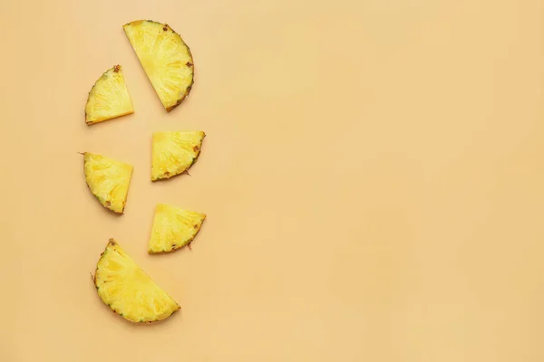 Slices Fresh Ripe Pineapple Beige Background — Stock Photo, Image