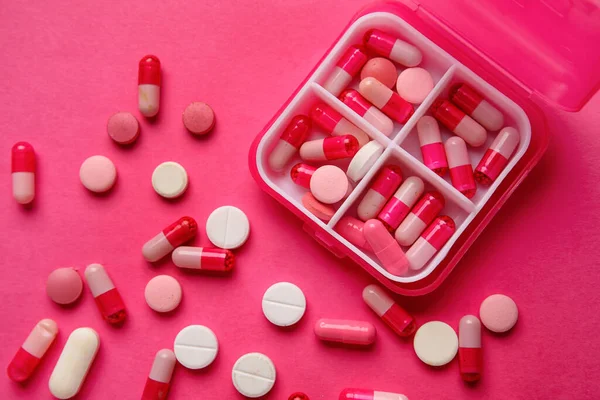 Kontejner Pilulkami Růžovém Pozadí — Stock fotografie
