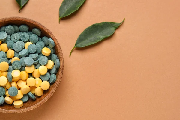 Bowl Pills Plant Leaves Beige Background Closeup — Stock Photo, Image