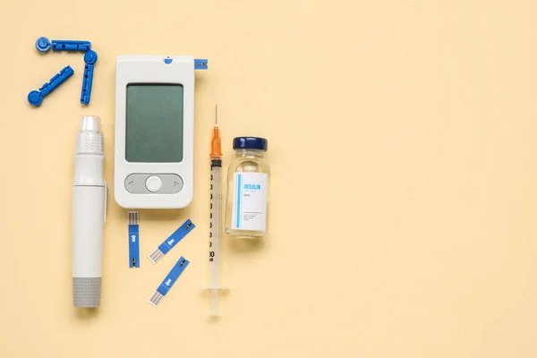 Lancet Injekciós Tollal Inzulinnal Fecskendővel Ellátott Glükométer Bézs Alapon Cukorbetegség — Stock Fotó