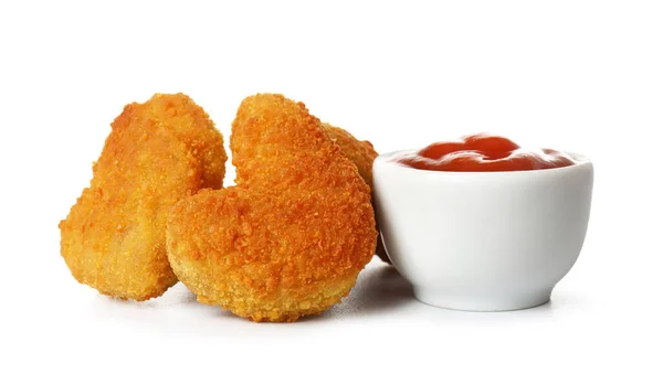 Schüssel Mit Ketchup Und Leckeren Nuggets Auf Weißem Hintergrund — Stockfoto