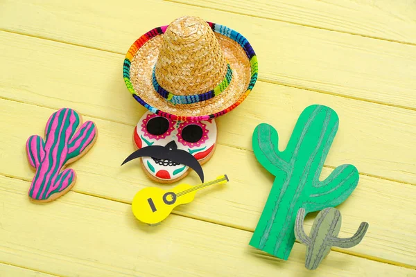 Sombrero Hat Mexican Cookies Paper Guitar Cacti Yellow Wooden Background — Stock Photo, Image