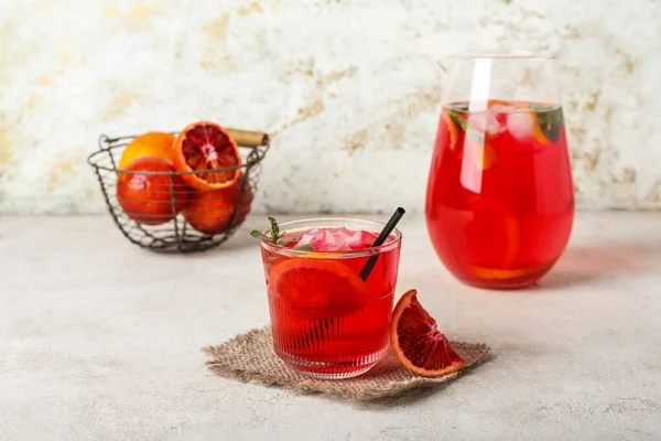Bicchiere Gustosa Limonata Arancio Sangue Sfondo Chiaro — Foto Stock