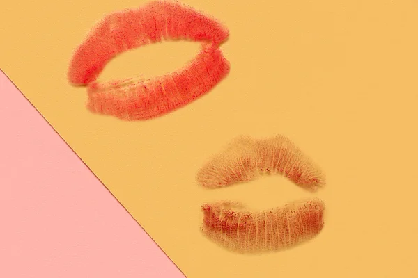 Lipstick Kiss Marks Color Background — Stockfoto