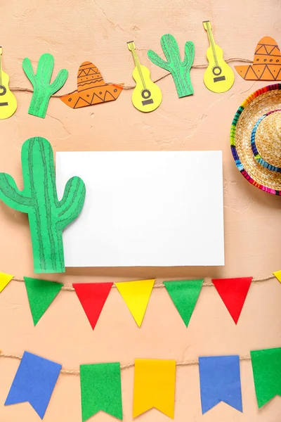Cartão Branco Com Cacto Papel Bandeiras Guirlanda Chapéu Sombrero Sobre — Fotografia de Stock