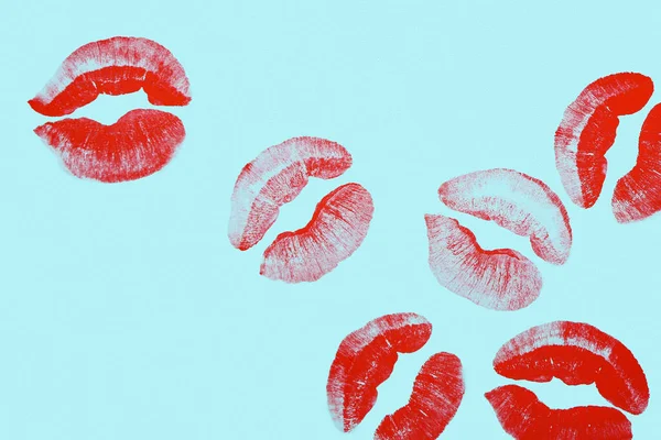Red Lipstick Kiss Marks Blue Background — Stock Photo, Image