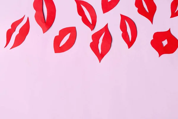 Czerwony Papier Usta Różowym Tle — Zdjęcie stockowe