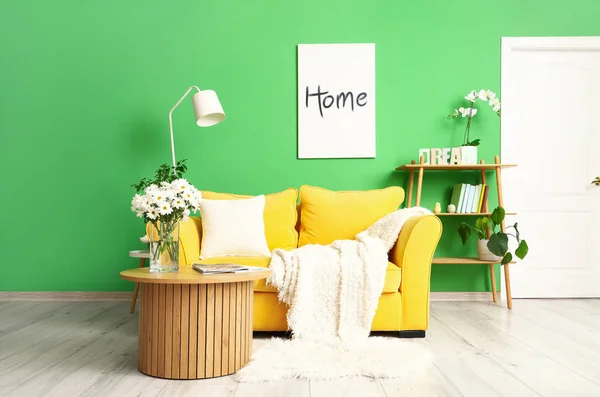 Stock image Interior of living room with yellow sofa, lamp and coffee table