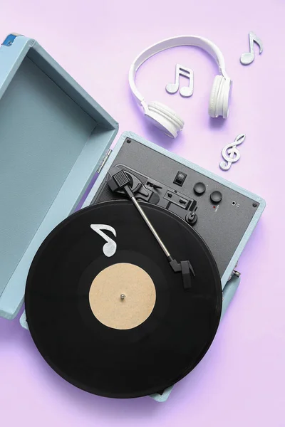 Record Player Vinyl Disk Headphones Note Signs Lilac Background — Stock Photo, Image
