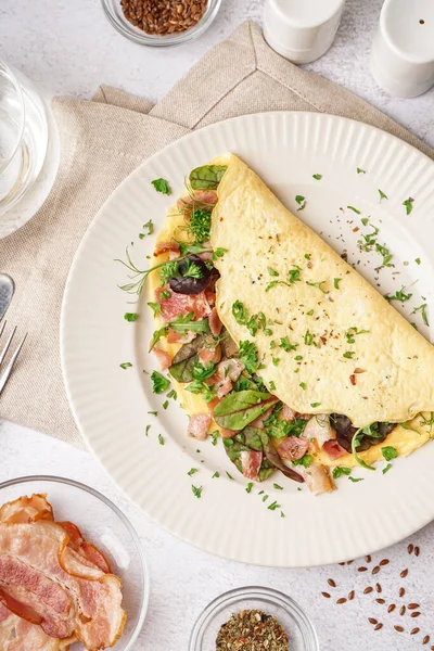 야채가 맛있는 오믈렛 — 스톡 사진