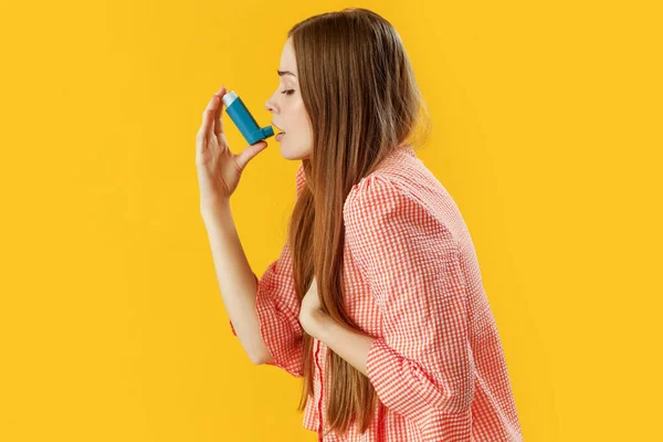 Sick Young Woman Inhaler Yellow Background — Stok Foto