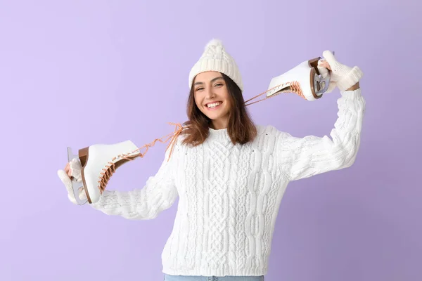 Pretty Young Woman Ice Skates Lilac Background — Stock Photo, Image