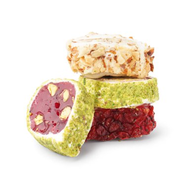 Beyaz arka planda izole edilmiş lezzetli Türk lokumu