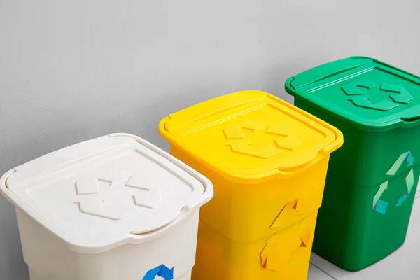 Different Garbage Bins Recycling Symbol White Wall — Stock Photo, Image