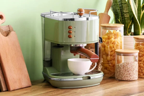 Modern Coffee Machine Cup Kitchen Counter — Stock Photo, Image
