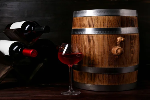 Oak Barrel Bottles Glass Wine Dark Wooden Background — Stock Photo, Image
