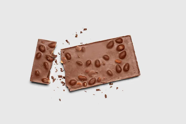 Süße Leckere Schokolade Mit Nüssen Auf Hellem Hintergrund — Stockfoto