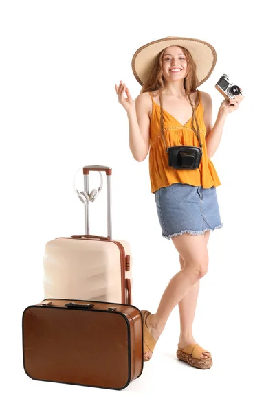 Női Turista Fényképezőgéppel Bőröndökkel Fehér Háttérrel — Stock Fotó