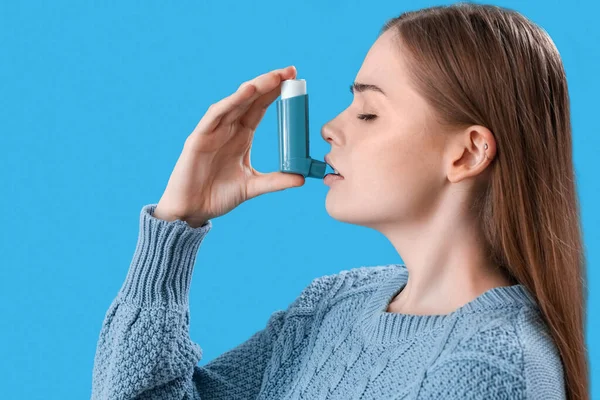 Sick Young Woman Inhaler Blue Background — Zdjęcie stockowe