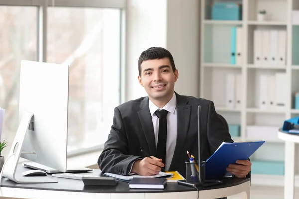 Young Accountant Working Document Table Office — Stock Photo, Image