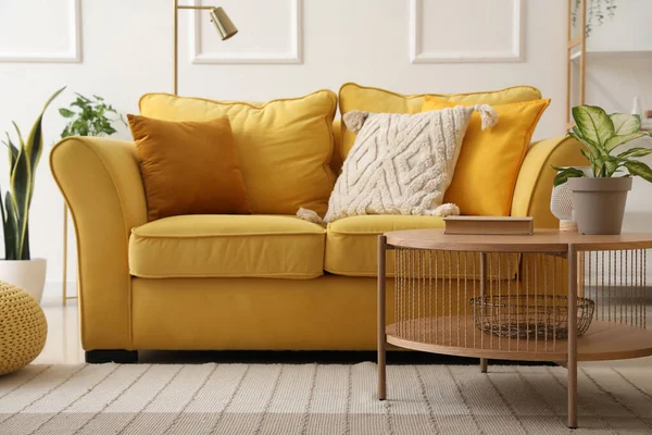 Coffee Table Houseplant Book Cozy Yellow Sofa Living Room — Stock Photo, Image