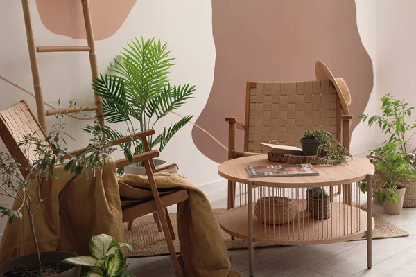 Interior Stylish Living Room Armchairs Houseplants Coffee Table — Stock Photo, Image
